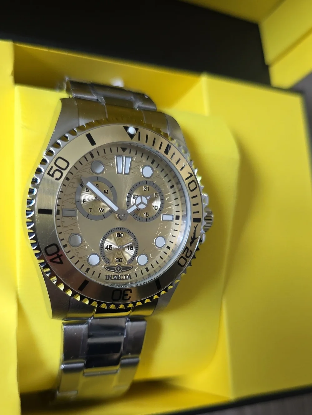 557.  Invicta Men’s Watch 51138 43mm Pro Diver